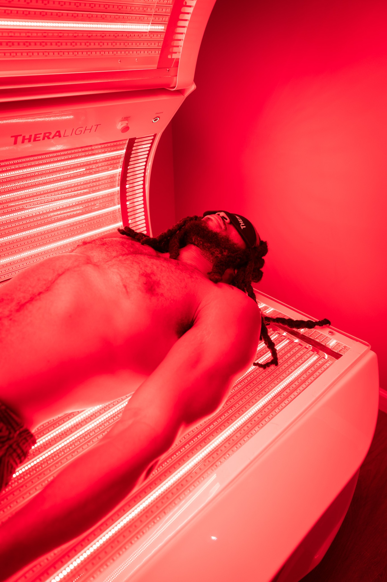 Full-Body Light Bed — Red + near-infrared · 12 min