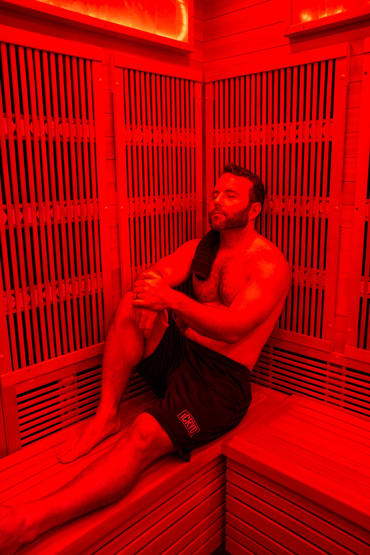 Client relaxing in the iCRYO Fairfield infrared sauna